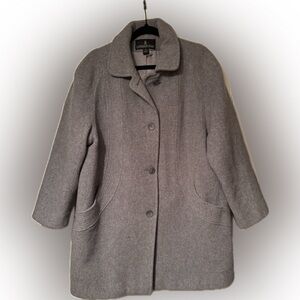 London Fog Size 14 Gray Wool Coat w/ ribbed detail, pockets, lined